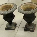905 3079 GARDEN URNS